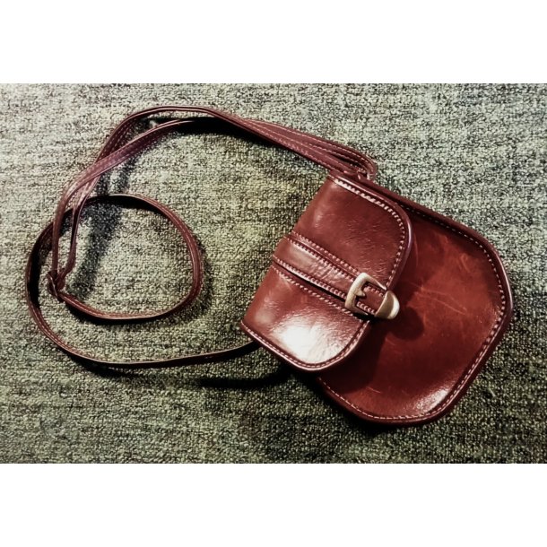 Lille vintage skuldertaske i kraftigt skind