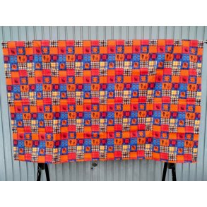 Orange og bl� patchwork dug