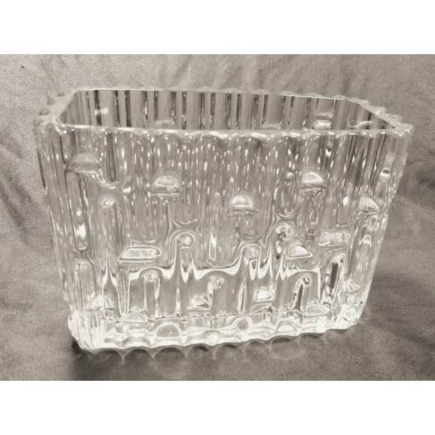Firkantet vintage glasvase / jardinere med m�nster