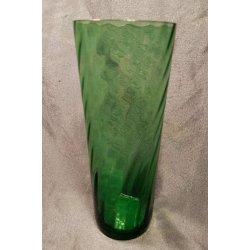 Gr�nne glasvaser med swirl