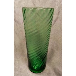 Gr�nne glasvaser med swirl