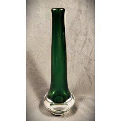 Smaragdgr�n svensk vintage glasvase