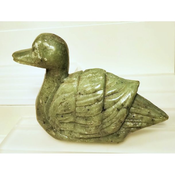Gr�n udsk�ret jade figur