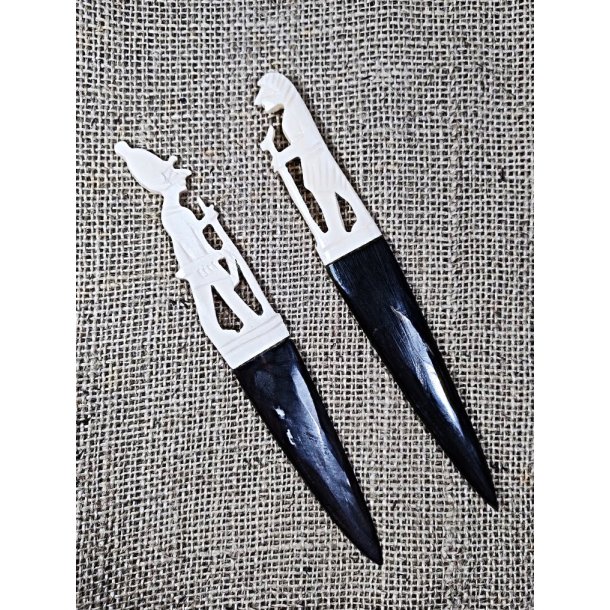 Papirkniv / brev�bner af udsk�ret horn og ben