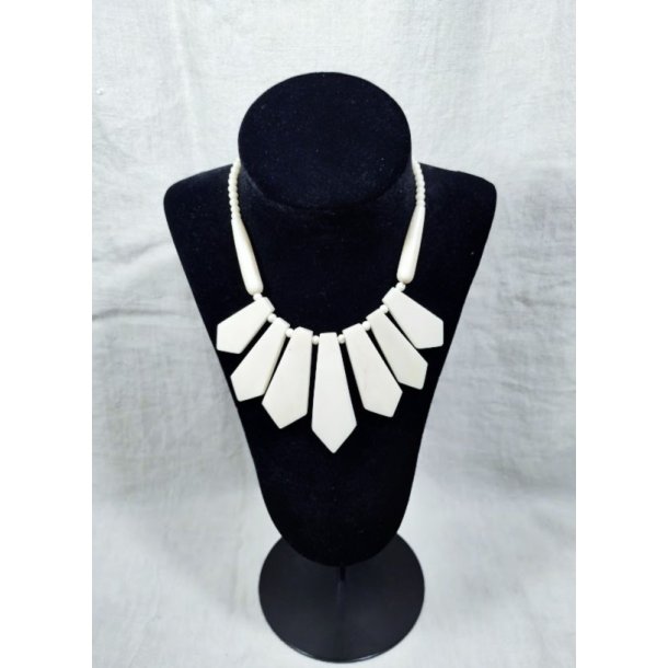 Art deco elfenbenshalsk�de