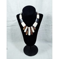 Afrikansk vintage halsk�de af b�ffelhorn