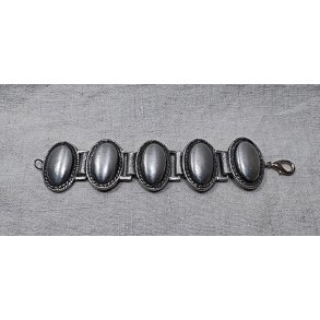 Tin vintage armb�nd