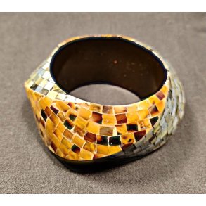 Bredt vintage armb�nd /armring med udsk�ret perlemor
