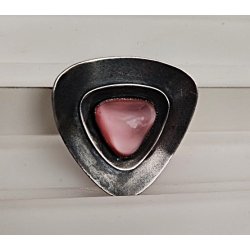 Tin broche med rosa sten