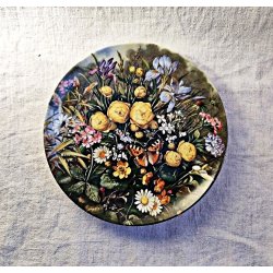 Vintage v�gplatte med vilde blomster