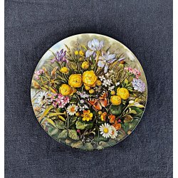 Vintage v�gplatte med vilde blomster