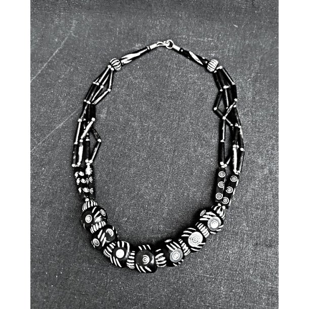 Afrikansk vintage halsk�de