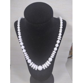 Art deco vintage halsk�de med hvide glasperler