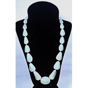 Lysegr�n vintage halsk�de
