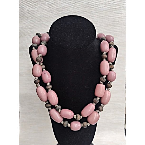Lang rosa vintage Art Deco bakelithalsk�de