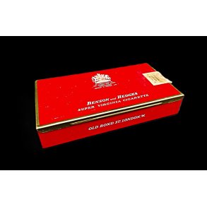 R�d Benson & Hedges vintage metal�ske