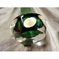 Smaragdgr�n svensk vintage glasvase